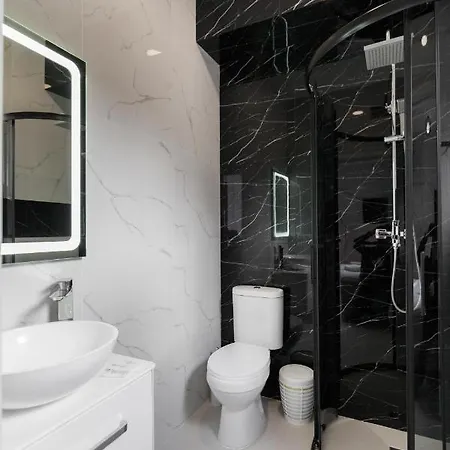 Avangard Kulisha 16 Apart Lviv Exterior photo
